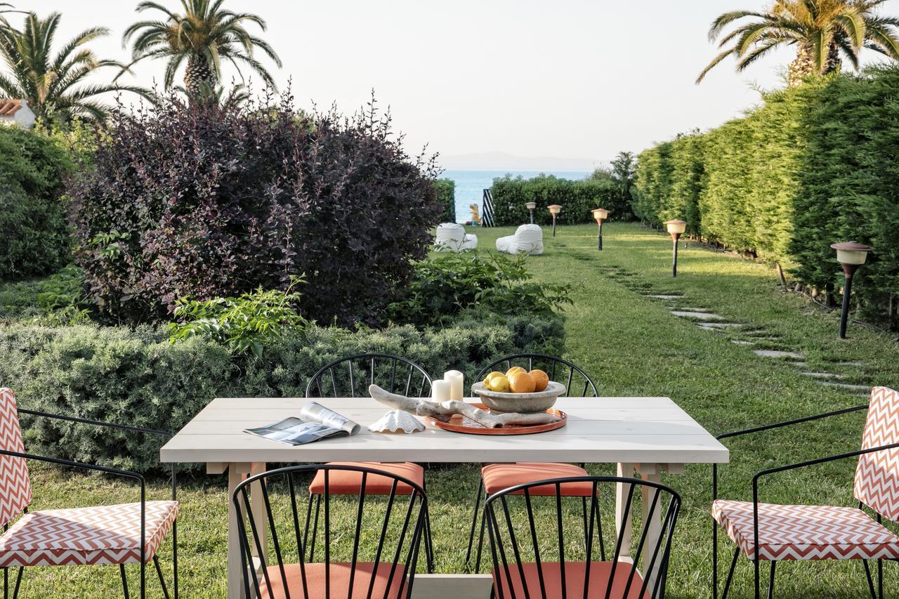 Hestia Beachfront Villa Polychrono Exterior photo